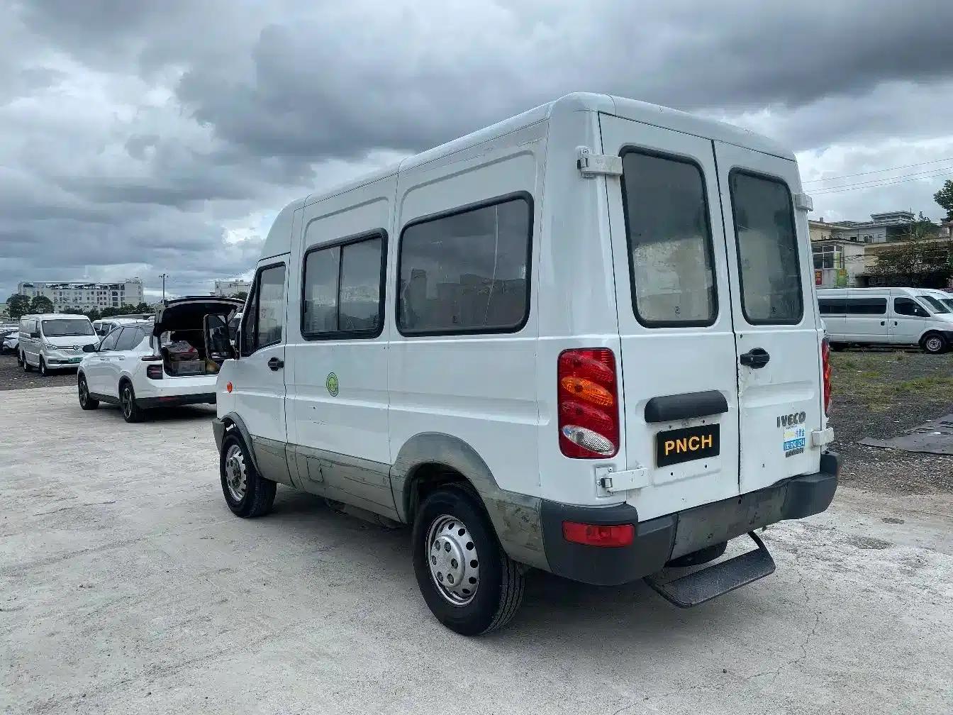 Iveco Baodi 2017 2.5T Premium A37 Bus with Mid-Roof, 6-7 Seats, 47Z5 — миниатюра 13
