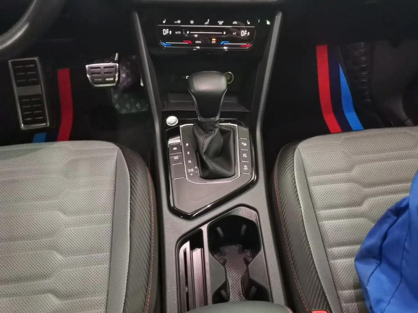 Volkswagen Tiguan X 2022 330TSI Two-Wheel-Drive Flagship Edition — миниатюра 17