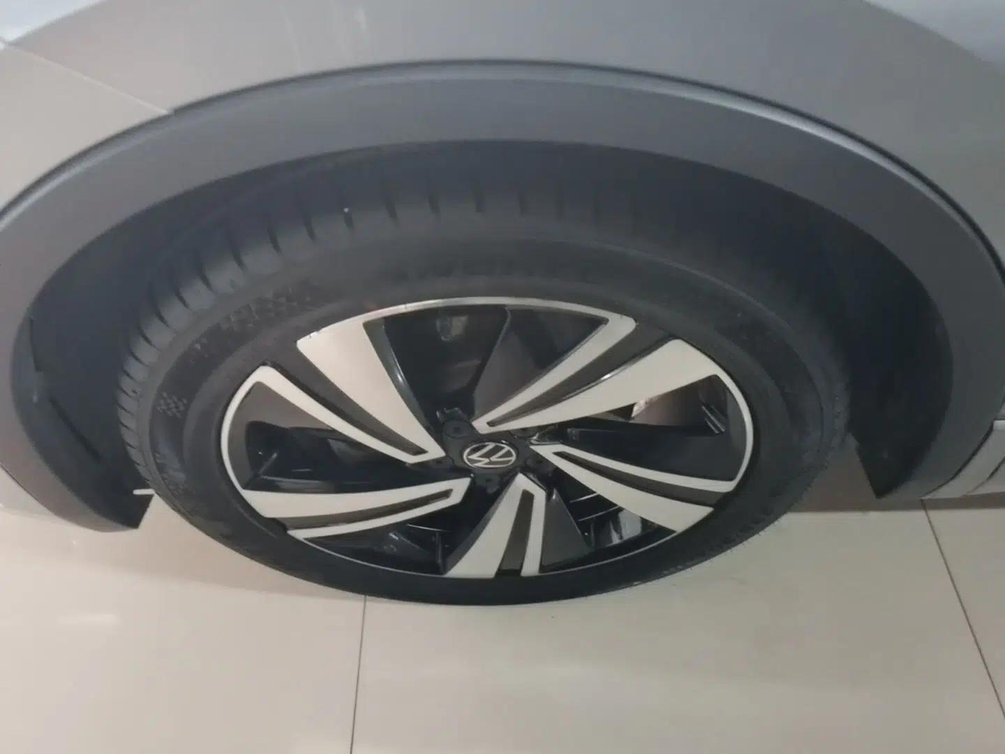 Volkswagen Tiguan X 2022 330TSI Two-Wheel-Drive Flagship Edition — миниатюра 8