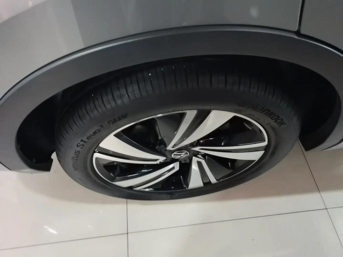 Volkswagen Tiguan X 2022 330TSI Two-Wheel-Drive Flagship Edition — миниатюра 10