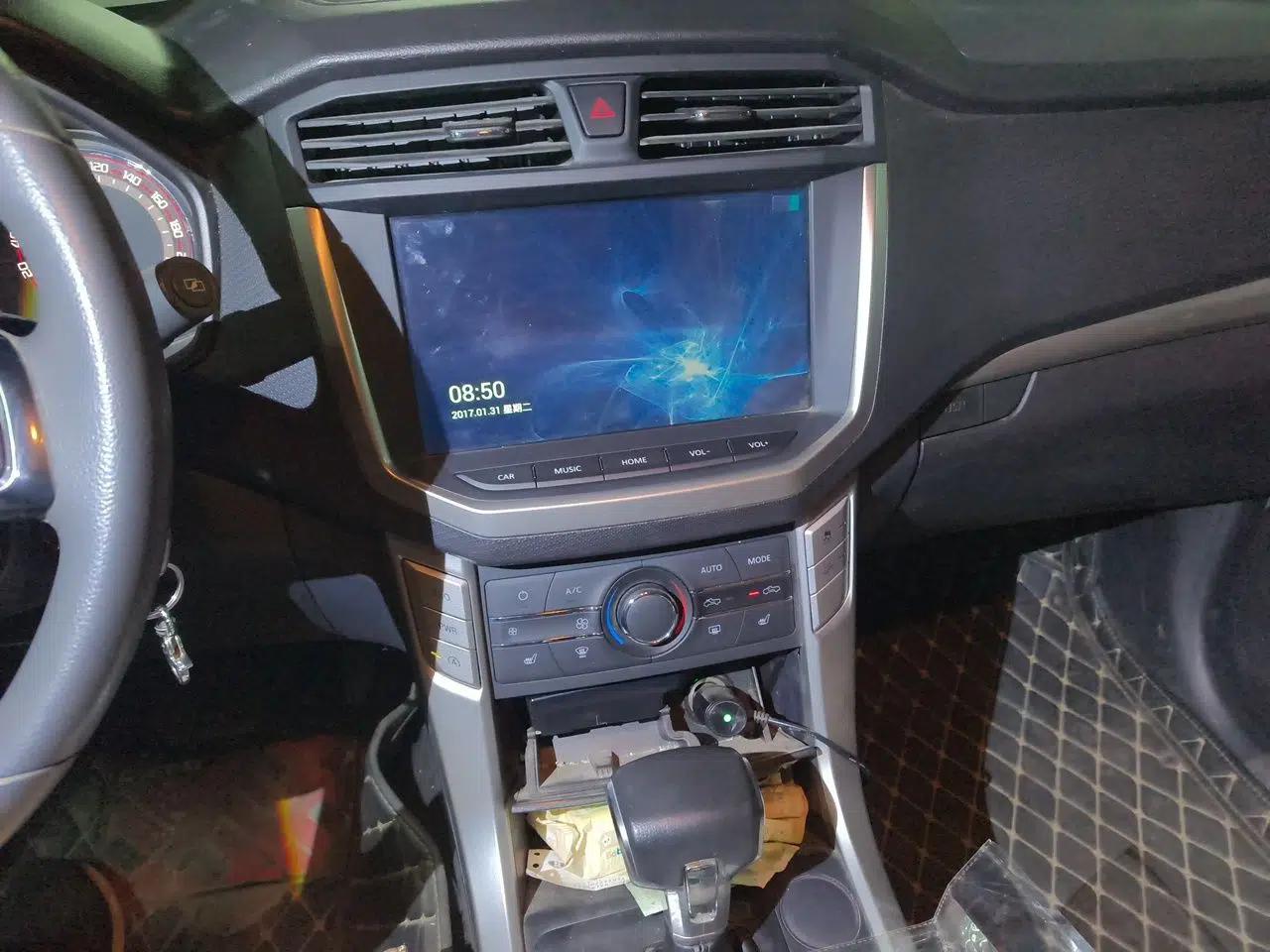 SAIC MAXUS T60 2019 2.0T Gasoline Automatic Two-Wheel Drive High-Profile Elite Version Standard Cabin China VI Standard — миниатюра 14