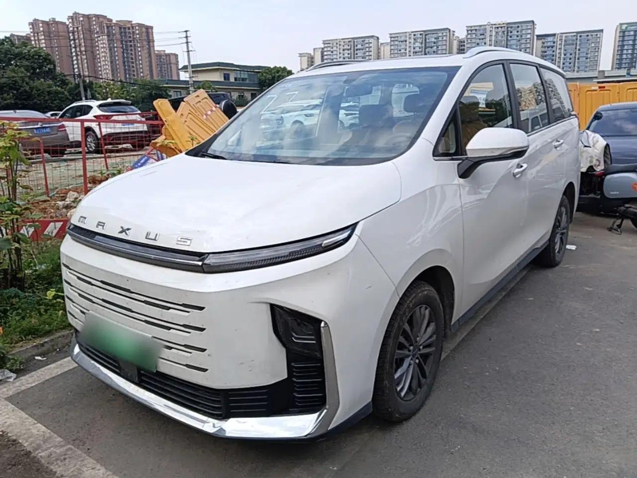SAIC MAXUS G50 PHEV 2025 Leading Edition — миниатюра 1