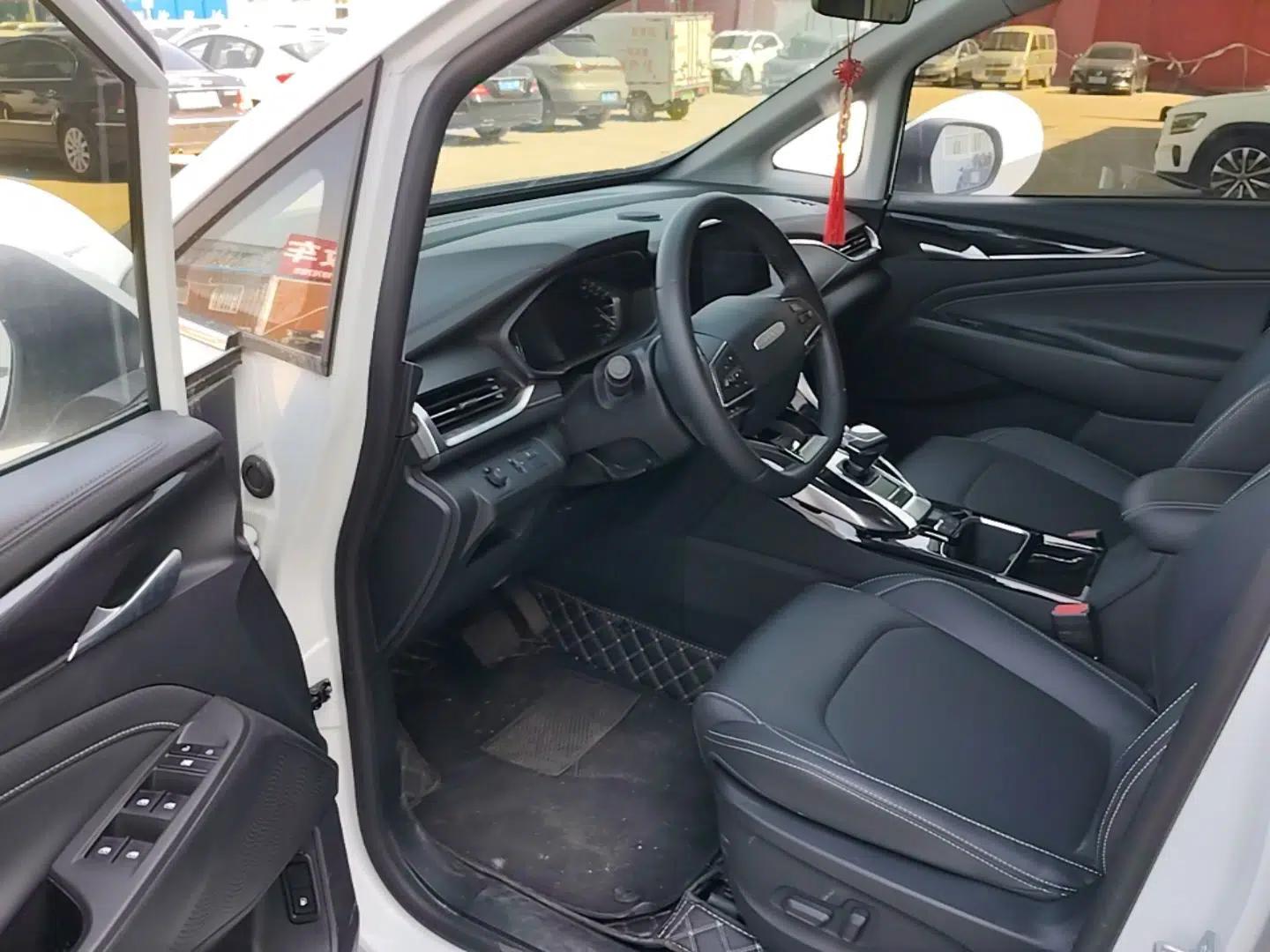 SAIC MAXUS Dajia 5 2024 Restyled 1.3T Plug-in Enjoyment Version 7 Seats — миниатюра 19