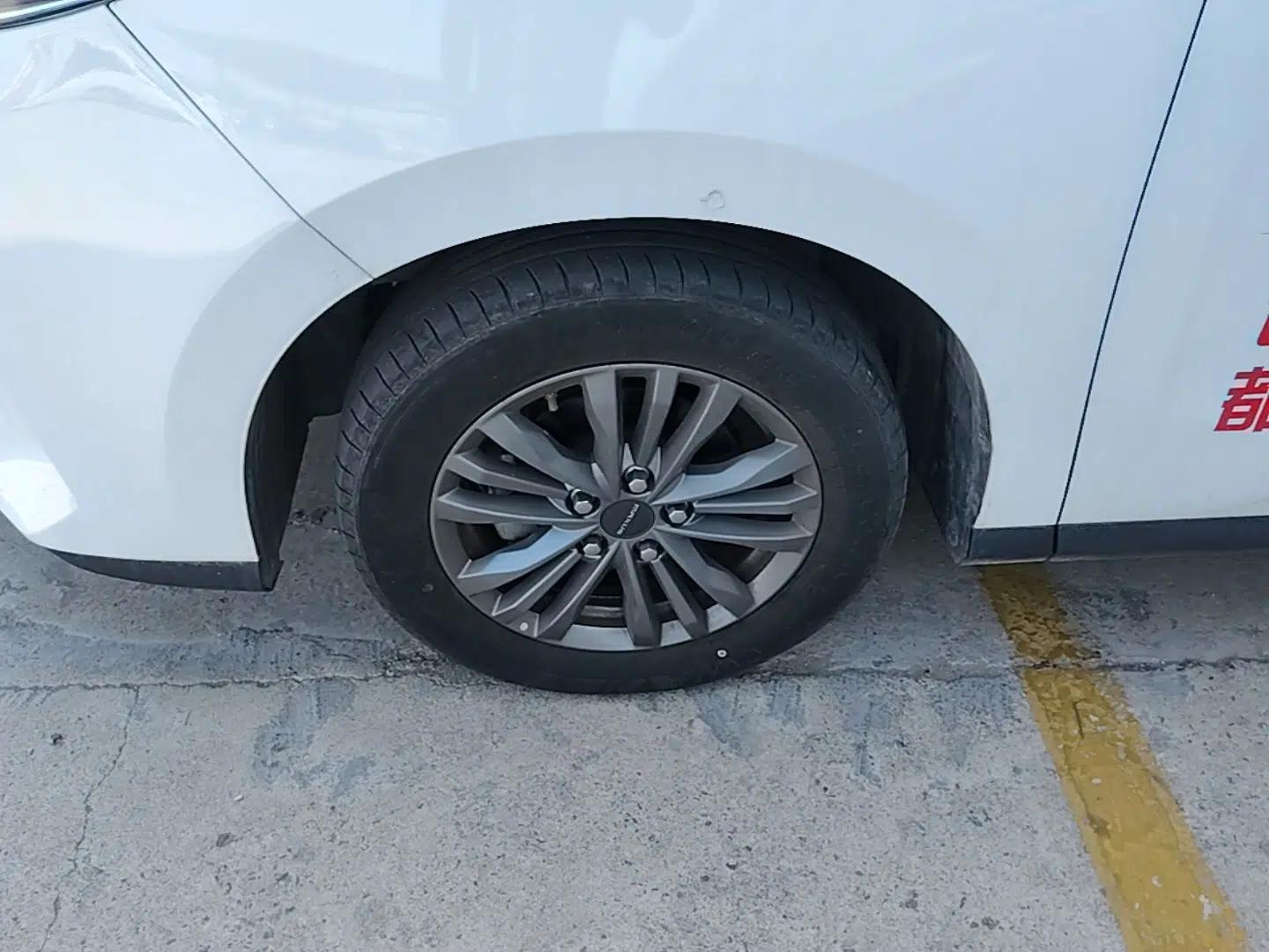 SAIC MAXUS Dajia 5 2024 Restyled 1.3T Plug-in Enjoyment Version 7 Seats — миниатюра 8