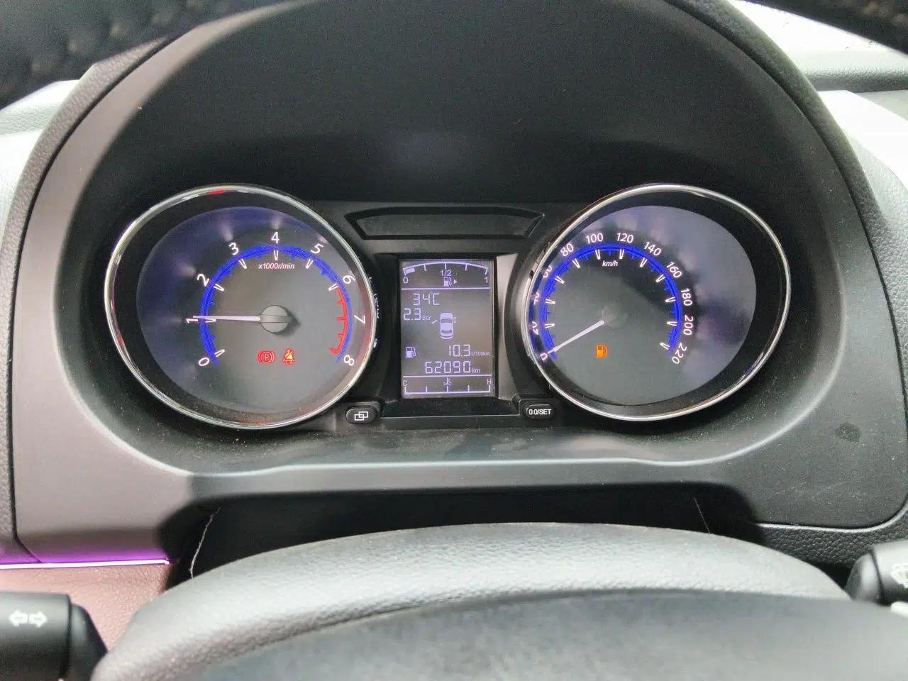 FORTHING SX6 2016 2.0L Manual Luxury Version — миниатюра 12