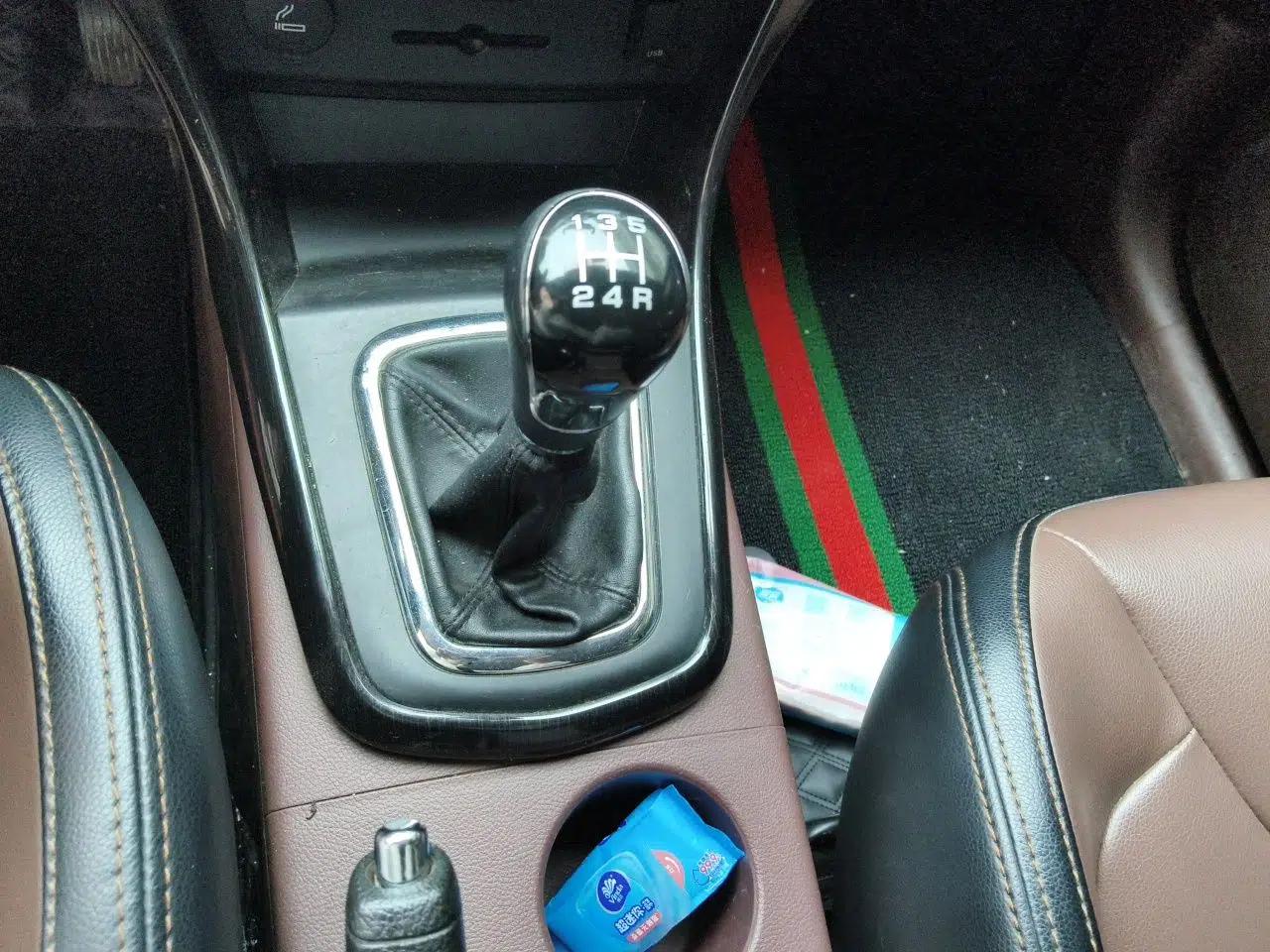 FORTHING SX6 2016 2.0L Manual Luxury Version — миниатюра 15
