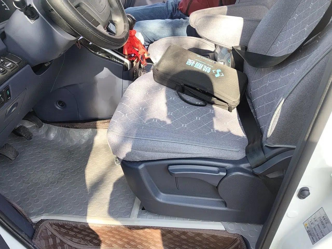 FORTHING Lingzhi PLUS 2023 2.0L Manual Comfort Version CNG 7-Seater — миниатюра 16