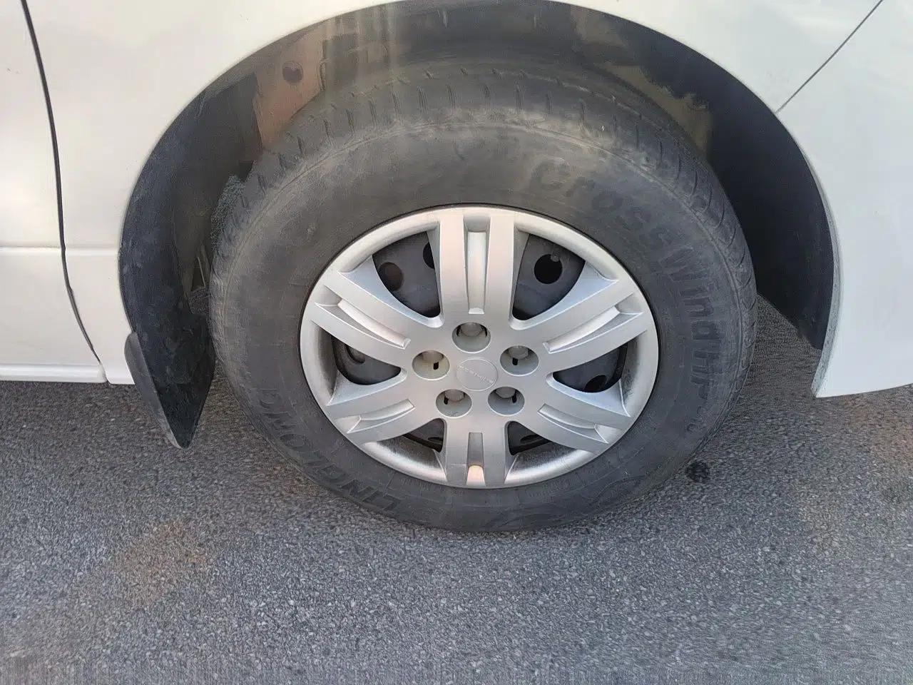 FORTHING Lingzhi PLUS 2023 2.0L Manual Comfort Version CNG 7-Seater — миниатюра 8
