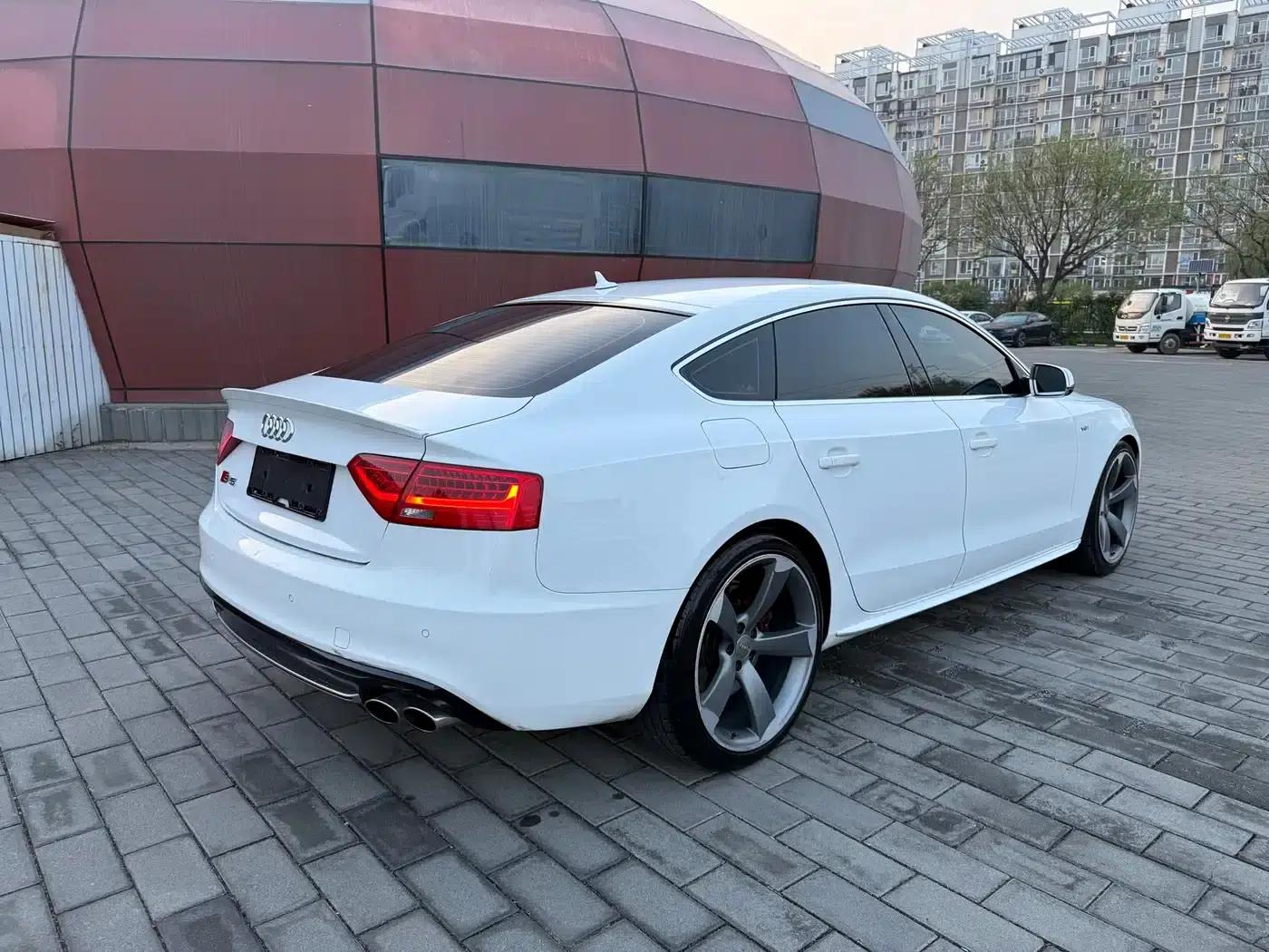2012 Audi S5 3.0T Sportback — миниатюра 4