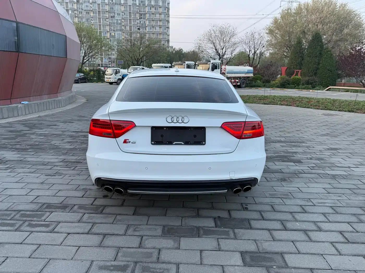 2012 Audi S5 3.0T Sportback — миниатюра 5