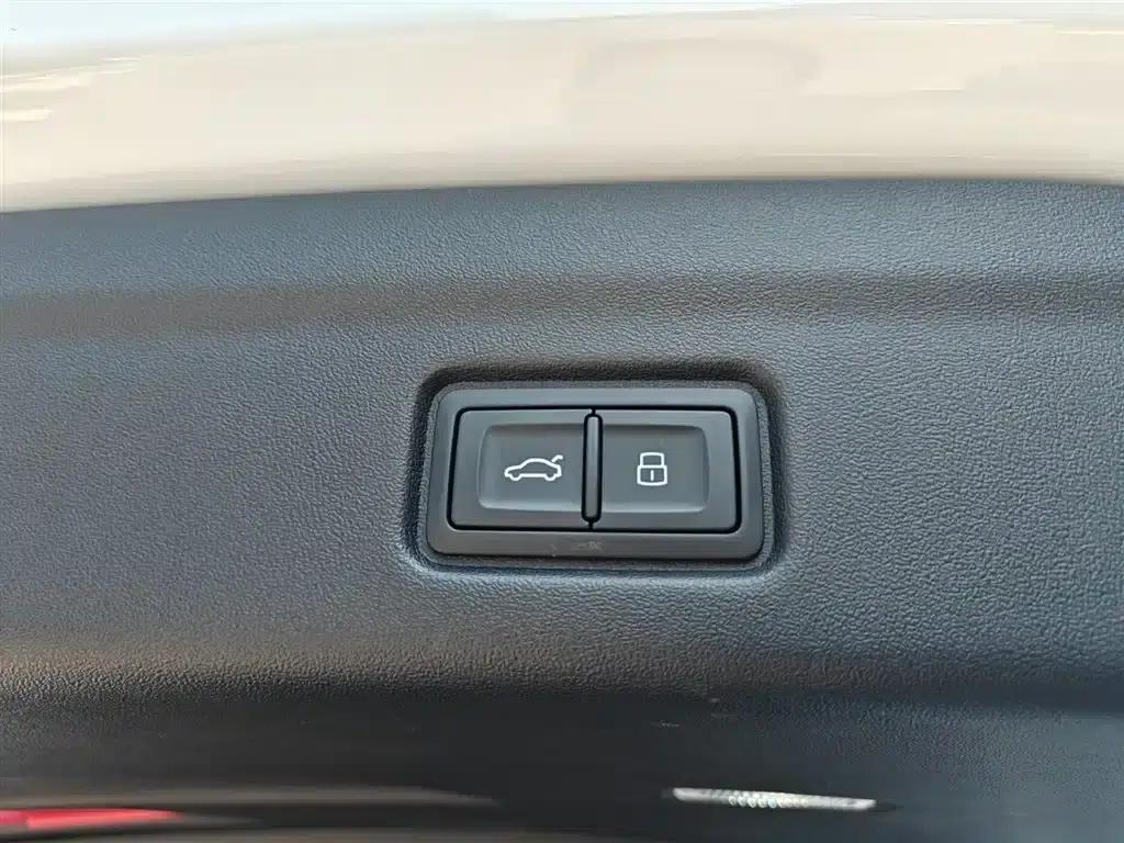 Audi Q6L e-tron 2026 First Edition — миниатюра 16