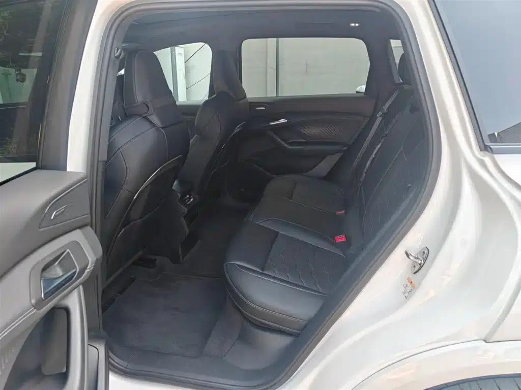 Audi Q6L e-tron 2026 First Edition — миниатюра 10