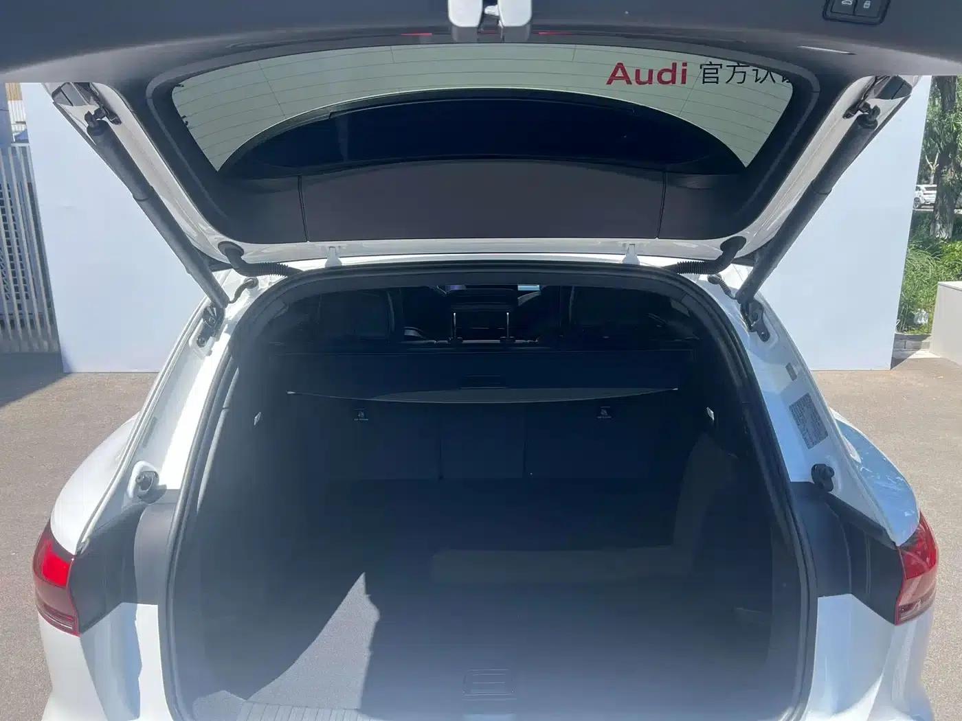 Audi Q6L e-tron 2026 First Edition — миниатюра 8