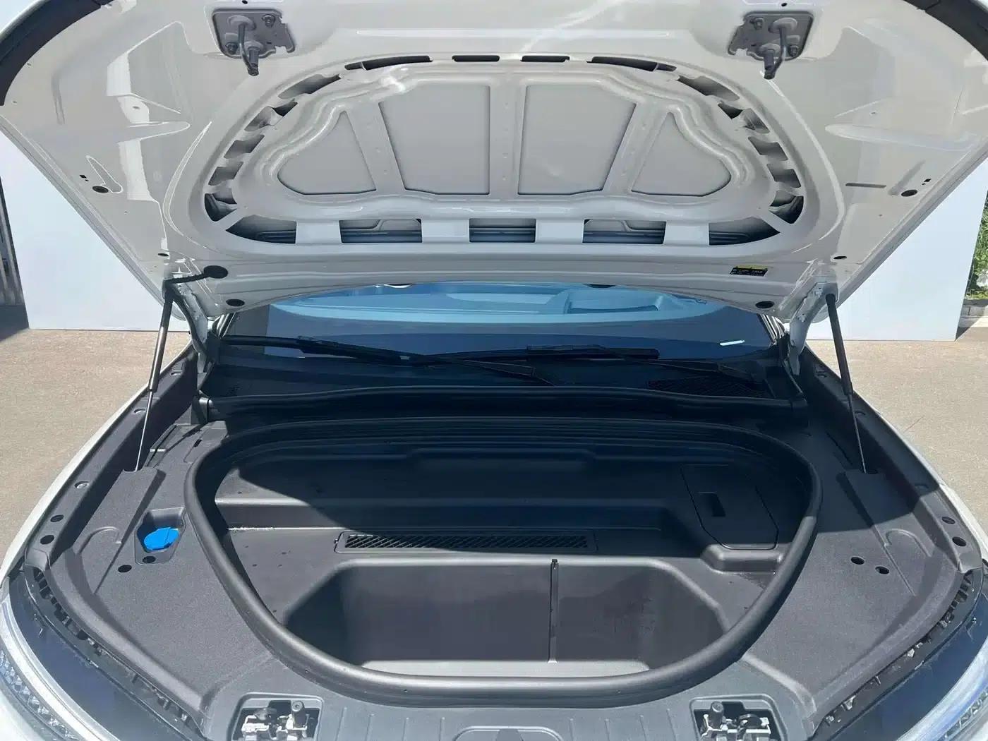 Audi Q6L e-tron 2026 First Edition — миниатюра 9