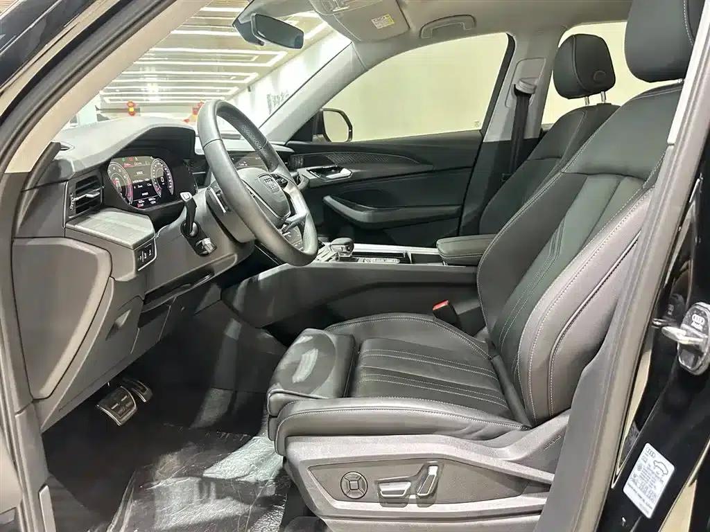 Audi Q6 2024 40 TFSI quattro Cloud View Edition, Feathered Forest Package, 7-seater — миниатюра 11
