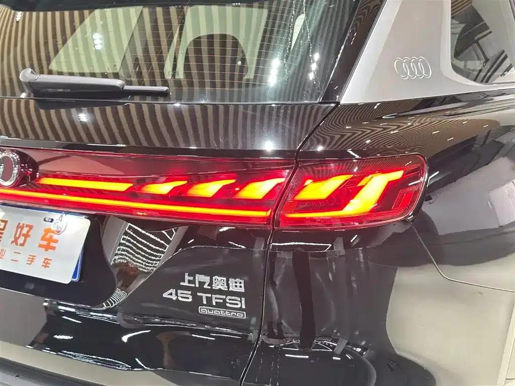 Audi Q6 2024 40 TFSI quattro Cloud View Edition, Feathered Forest Package, 7-seater — миниатюра 7