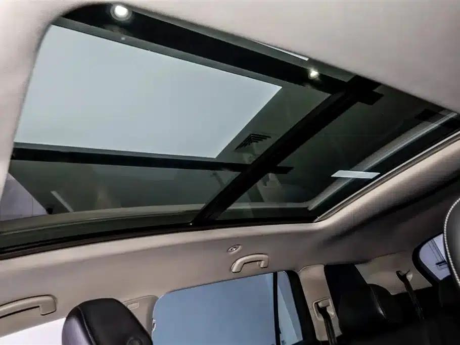 Audi Q6 2024 40 TFSI quattro Cloud View Edition, Feathered Forest Package, 7-seater — миниатюра 13