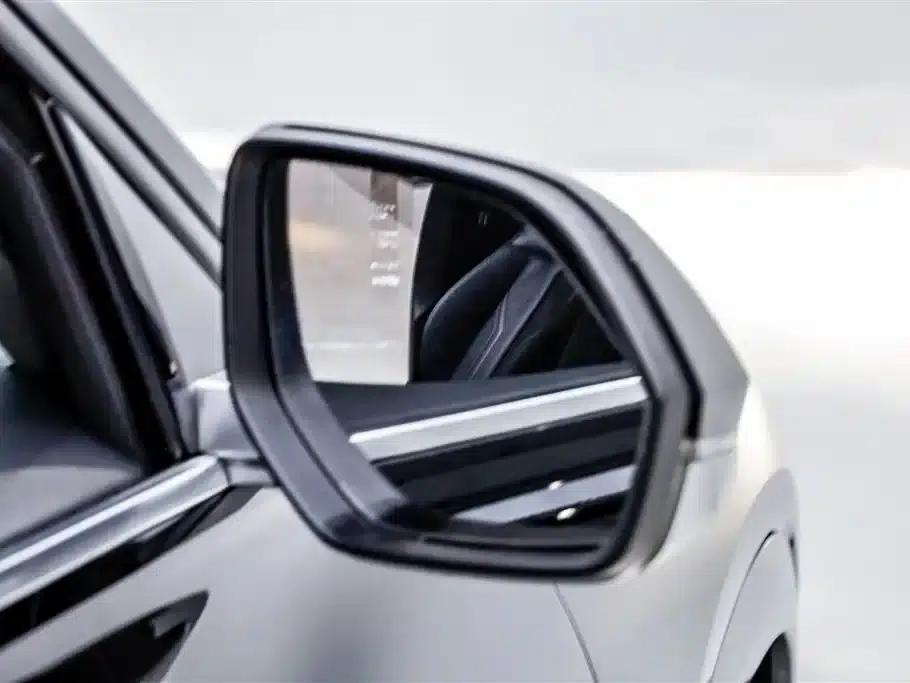 Audi Q6 2024 40 TFSI quattro Cloud View Edition, Feathered Forest Package, 7-seater — миниатюра 26