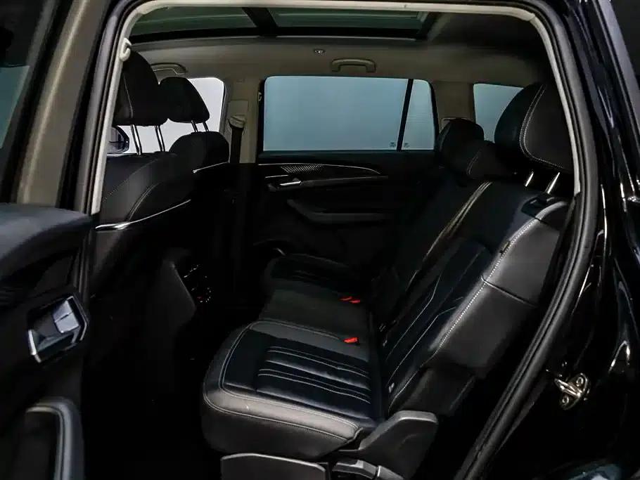 Audi Q6 2024 40 TFSI quattro Cloud View Edition, Feathered Forest Package, 7-seater — миниатюра 32