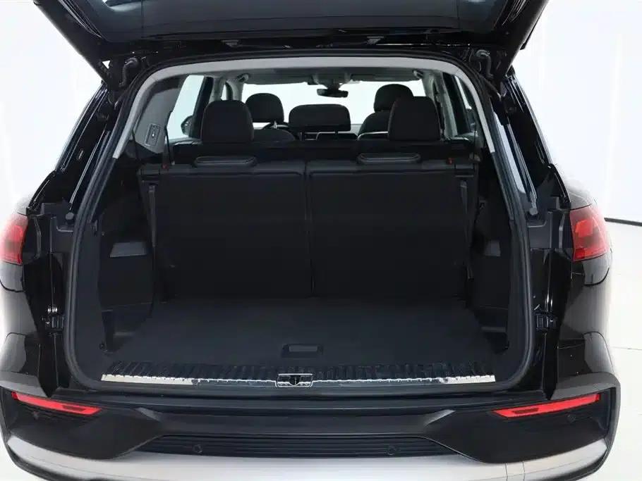 Audi Q6 2024 40 TFSI quattro Cloud View Edition, Feathered Forest Package, 7-seater — миниатюра 13