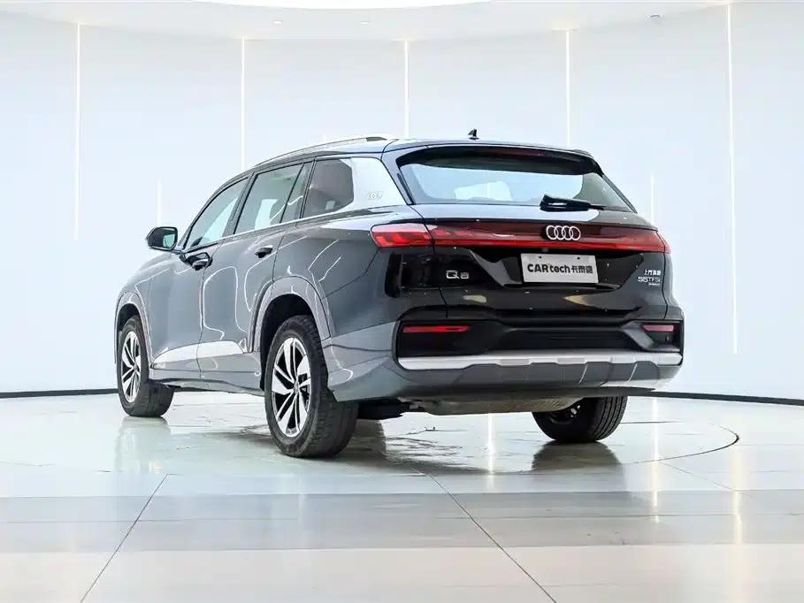 Audi Q6 2024 40 TFSI quattro Cloud View Edition, Feathered Forest Package, 7-seater — миниатюра 7