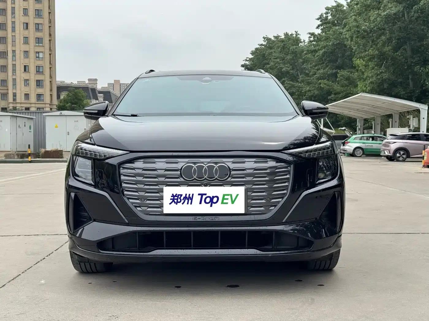Audi Q5 e-tron 2023 Model 40 e-tron Star Edition Black Warrior Edition — миниатюра 2