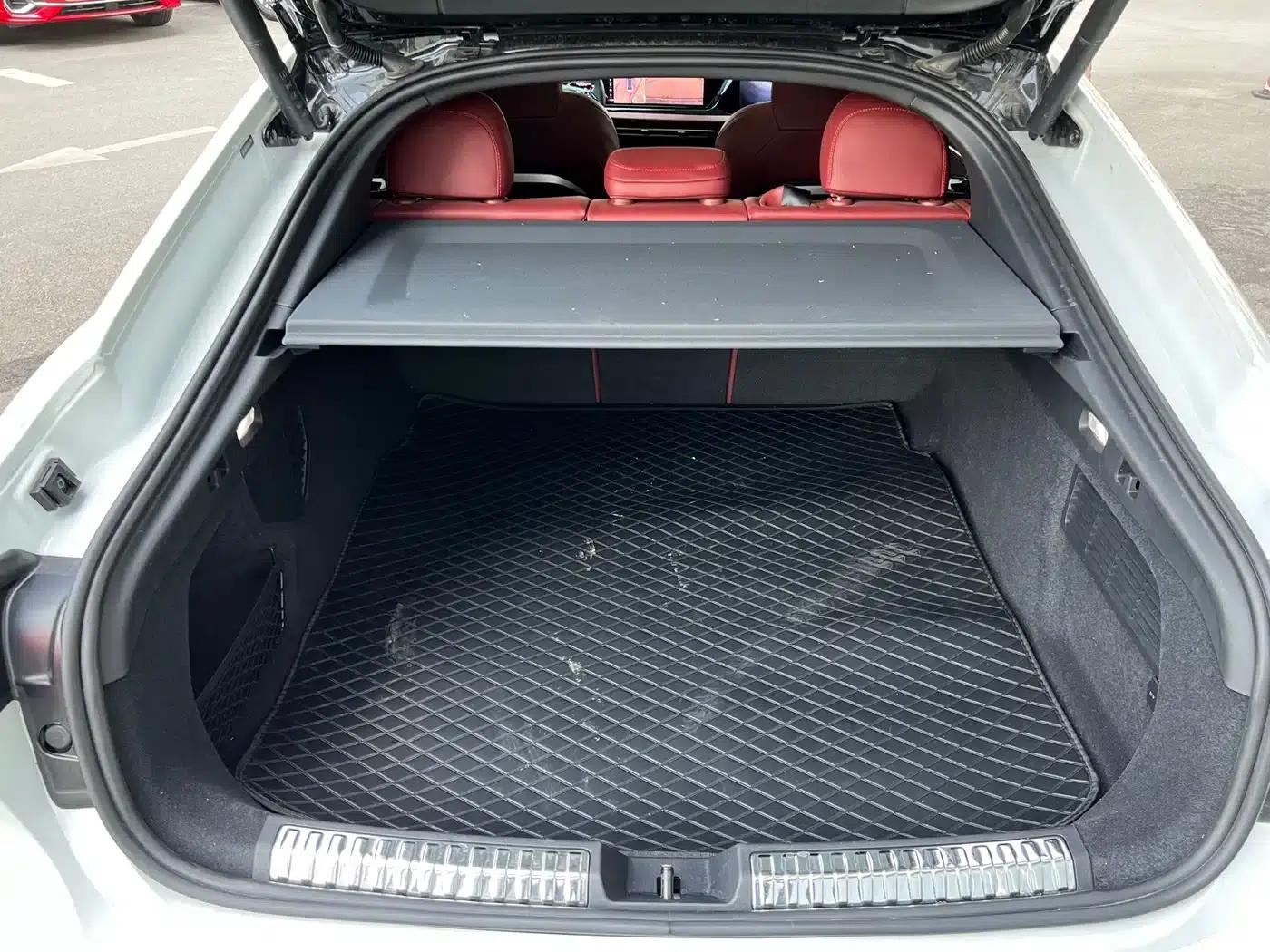 Audi A5L Sportback 2026 TFSI 150kW Intelligent Quattro Model — миниатюра 2