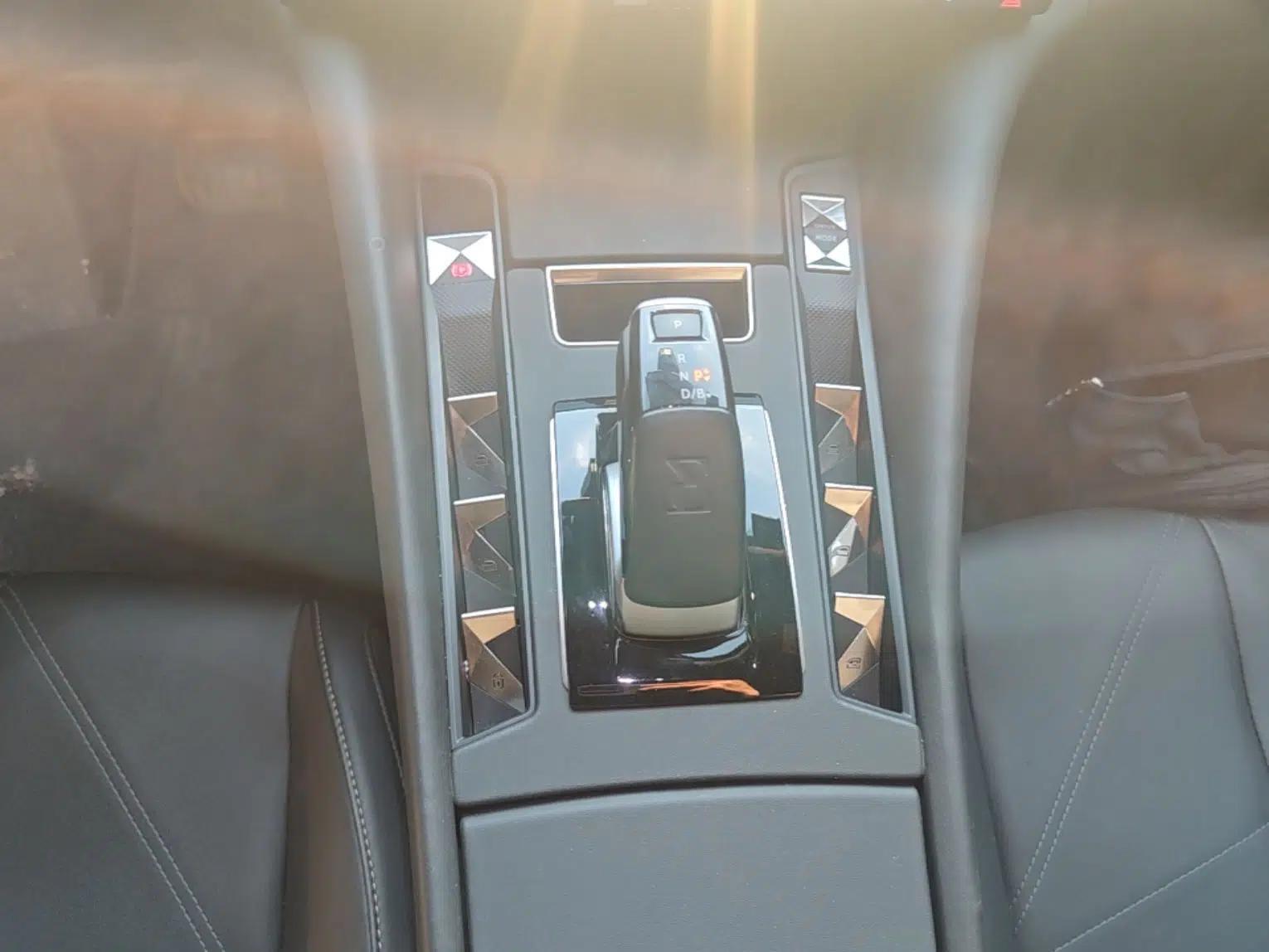 DS 9 New Energy 2021 1.6T E-TENSE Montmartre Advanced Plug-in Hybrid — миниатюра 16