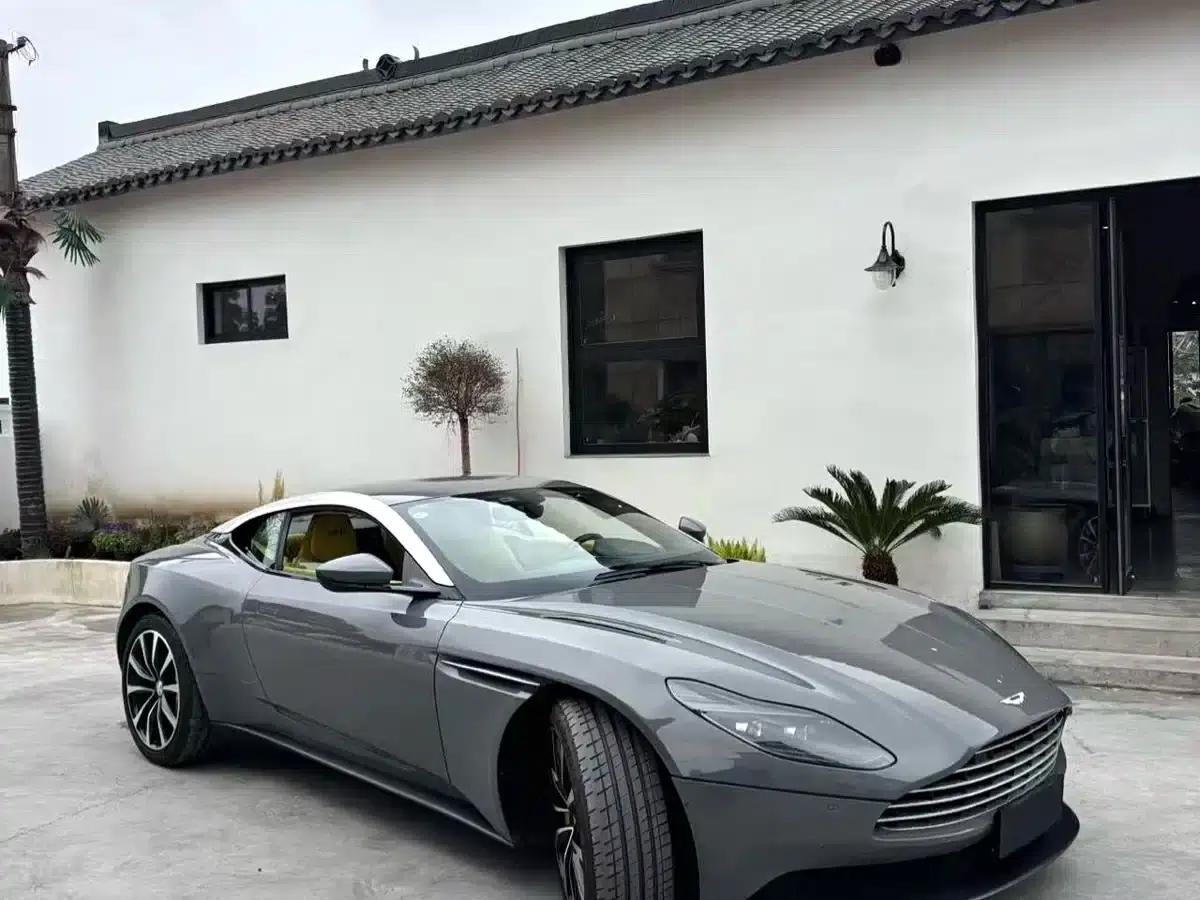 Aston Martin DB11 2019 4.0T V8 Coupe — миниатюра 2