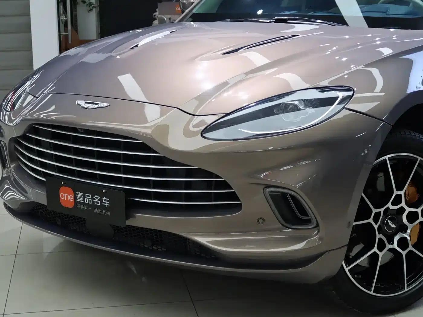 Aston Martin DBX 2020 4.0T V8 1913 First Edition Limited Edition — миниатюра 6