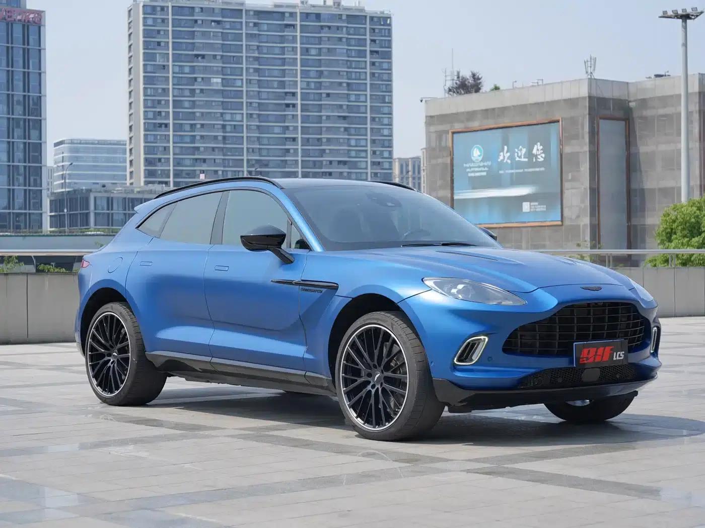 Aston Martin DBX 2022 3.0T STRAIGHT-SIX — миниатюра 2