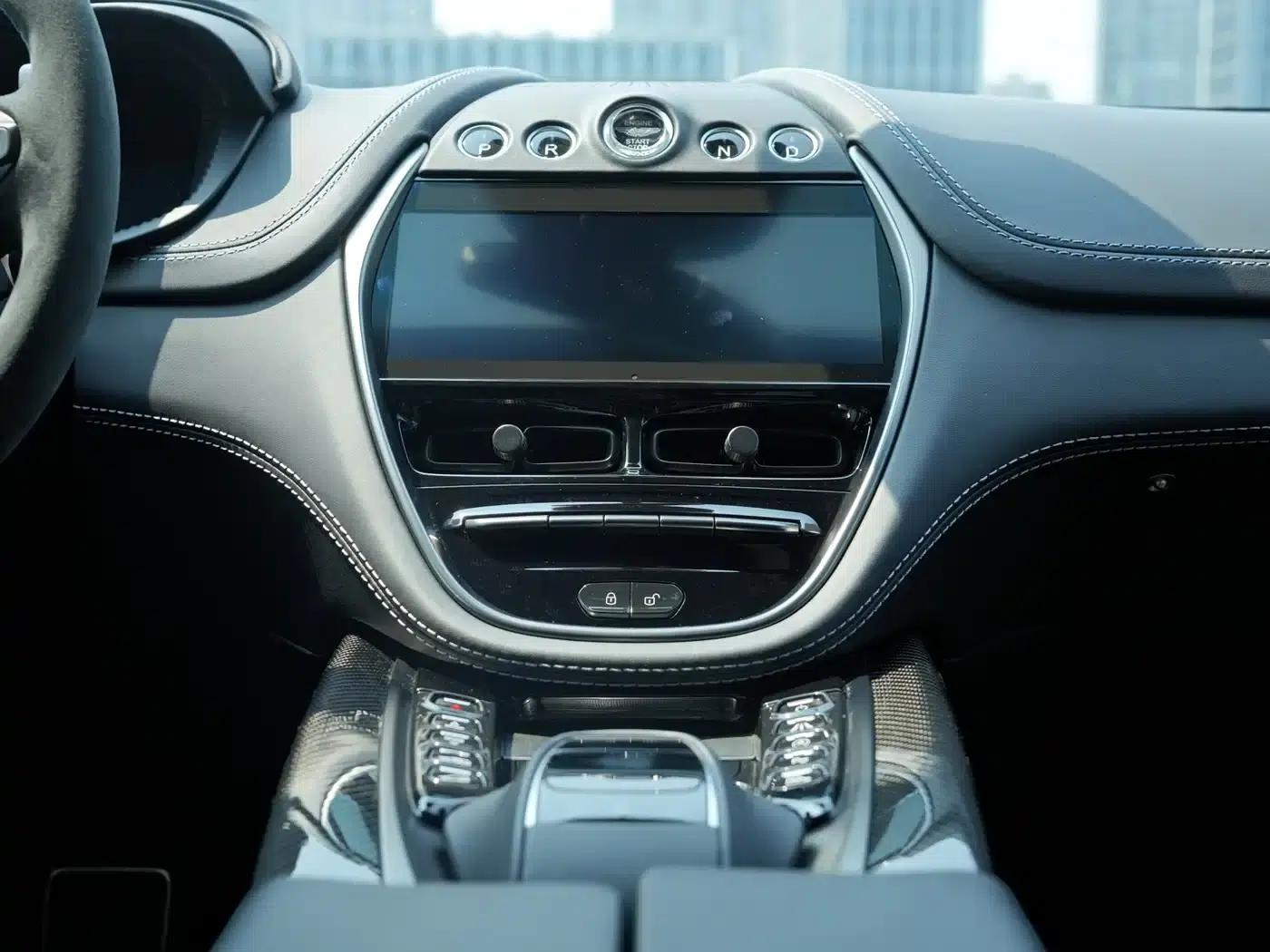 Aston Martin DBX 2022 3.0T STRAIGHT-SIX — миниатюра 15