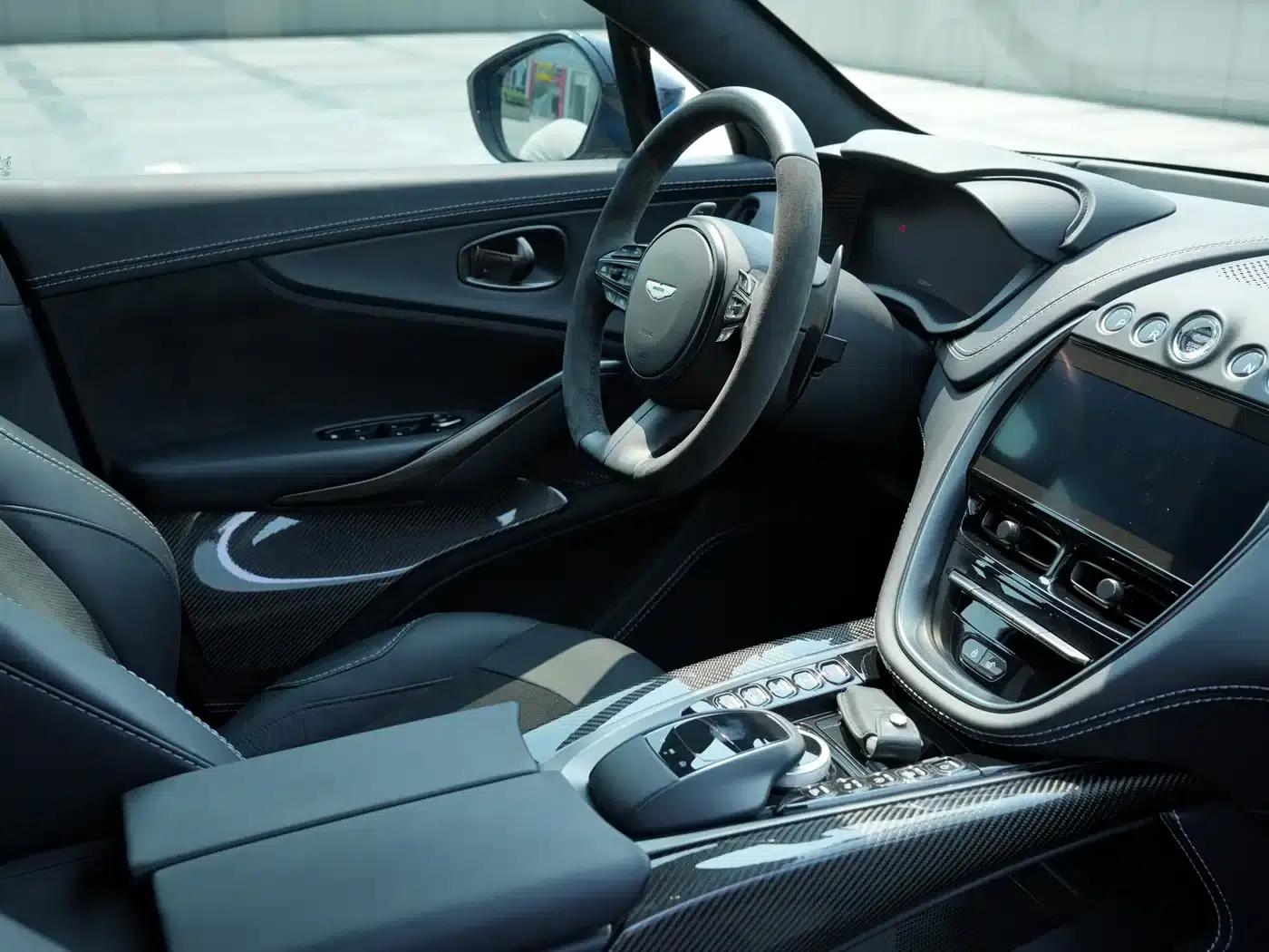 Aston Martin DBX 2022 3.0T STRAIGHT-SIX — миниатюра 23