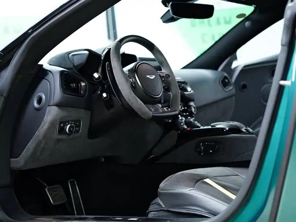 2022 V8 Vantage 4.0T V8 F1 Edition Coupe — миниатюра 28