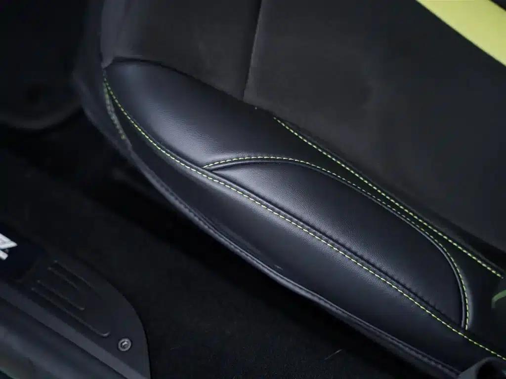 2022 V8 Vantage 4.0T V8 F1 Edition Coupe — миниатюра 31