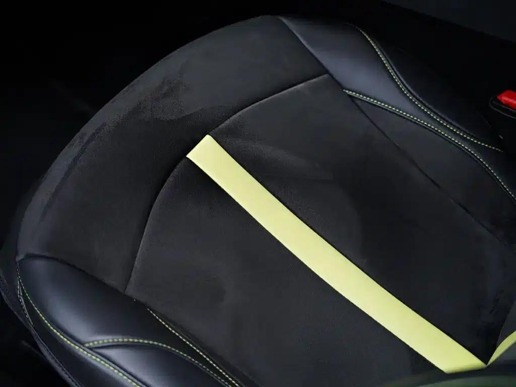 2022 V8 Vantage 4.0T V8 F1 Edition Coupe — миниатюра 32