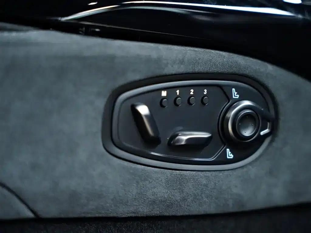 2022 V8 Vantage 4.0T V8 F1 Edition Coupe — миниатюра 44