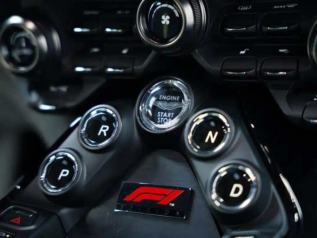 2022 V8 Vantage 4.0T V8 F1 Edition Coupe — миниатюра 46