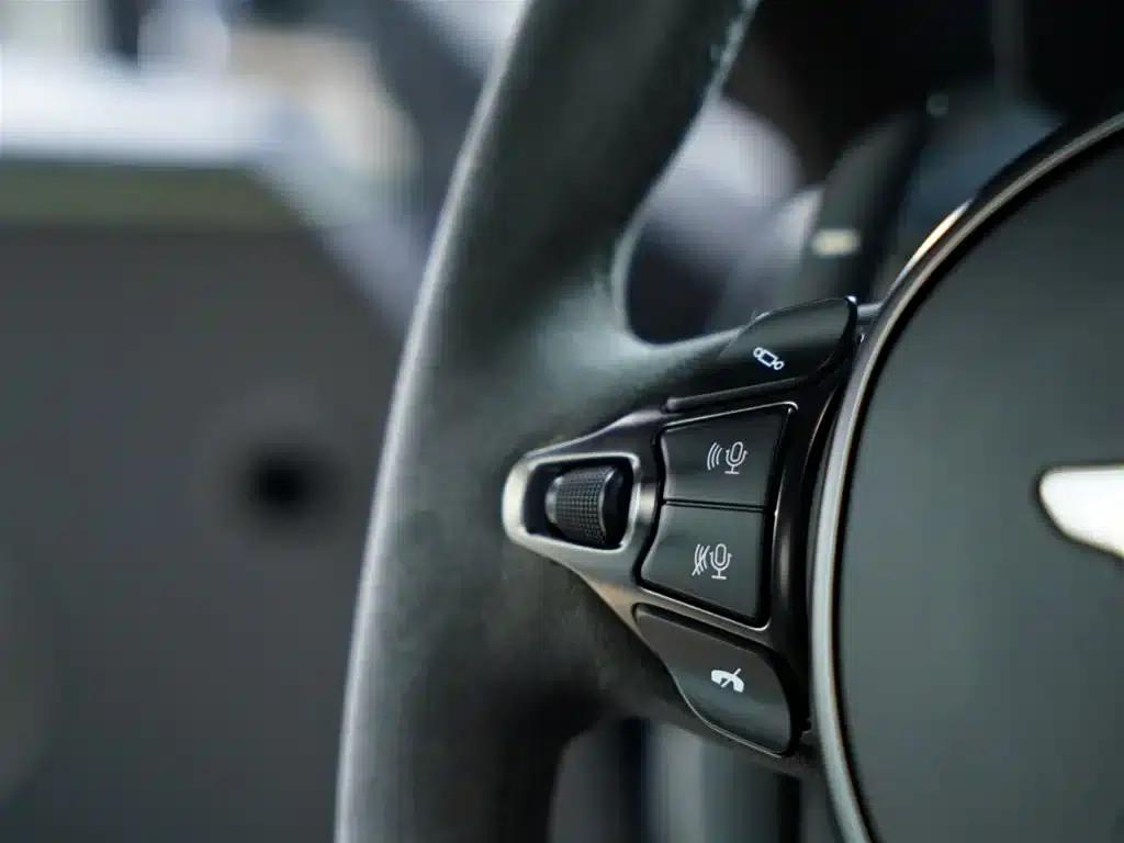 2022 V8 Vantage 4.0T V8 F1 Edition Coupe — миниатюра 49