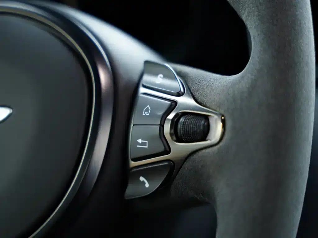 2022 V8 Vantage 4.0T V8 F1 Edition Coupe — миниатюра 50
