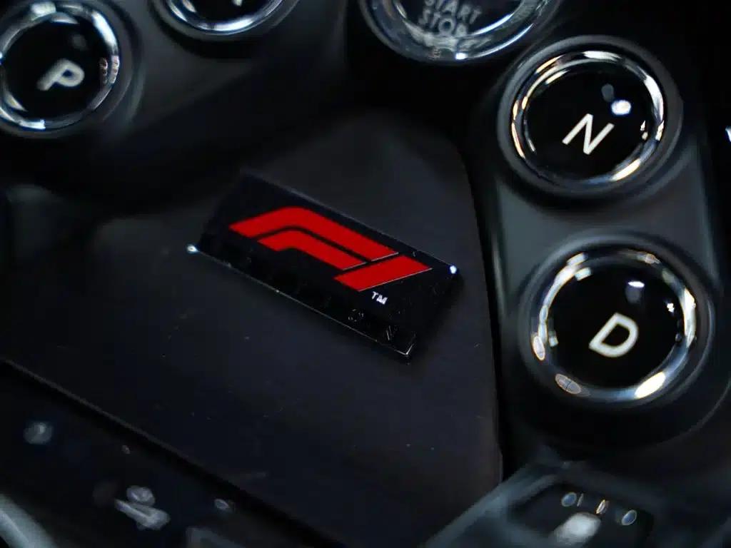 2022 V8 Vantage 4.0T V8 F1 Edition Coupe — миниатюра 51