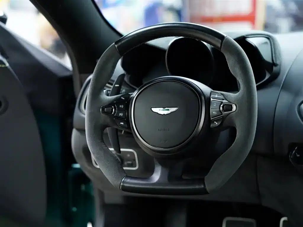 2022 V8 Vantage 4.0T V8 F1 Edition Coupe — миниатюра 53
