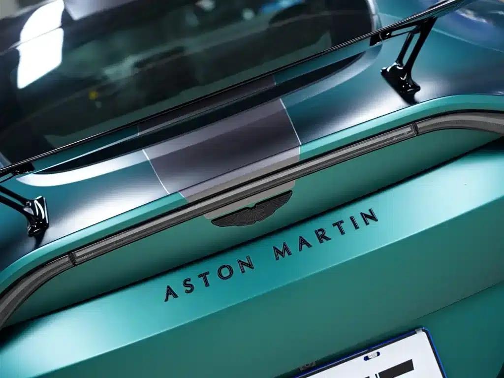 2022 V8 Vantage 4.0T V8 F1 Edition Coupe — миниатюра 8