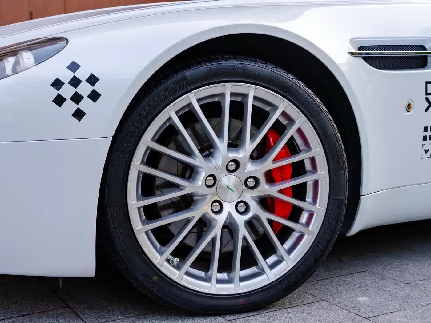 V8 Vantage 2008 4.7 Sportshift Roadster — миниатюра 11