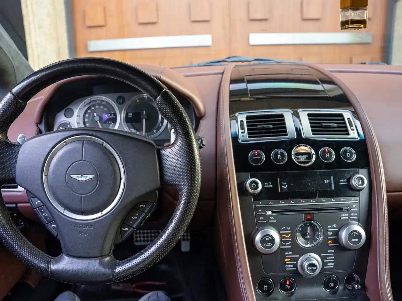 V8 Vantage 2008 4.7 Sportshift Roadster — миниатюра 12