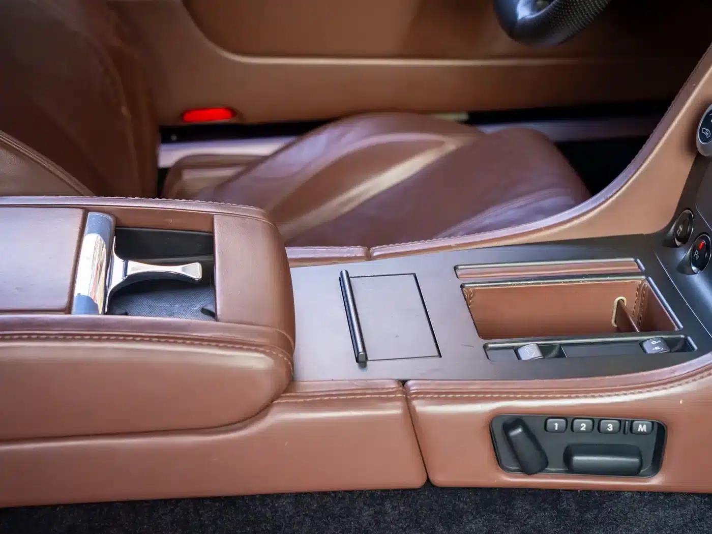 V8 Vantage 2008 4.7 Sportshift Roadster — миниатюра 17