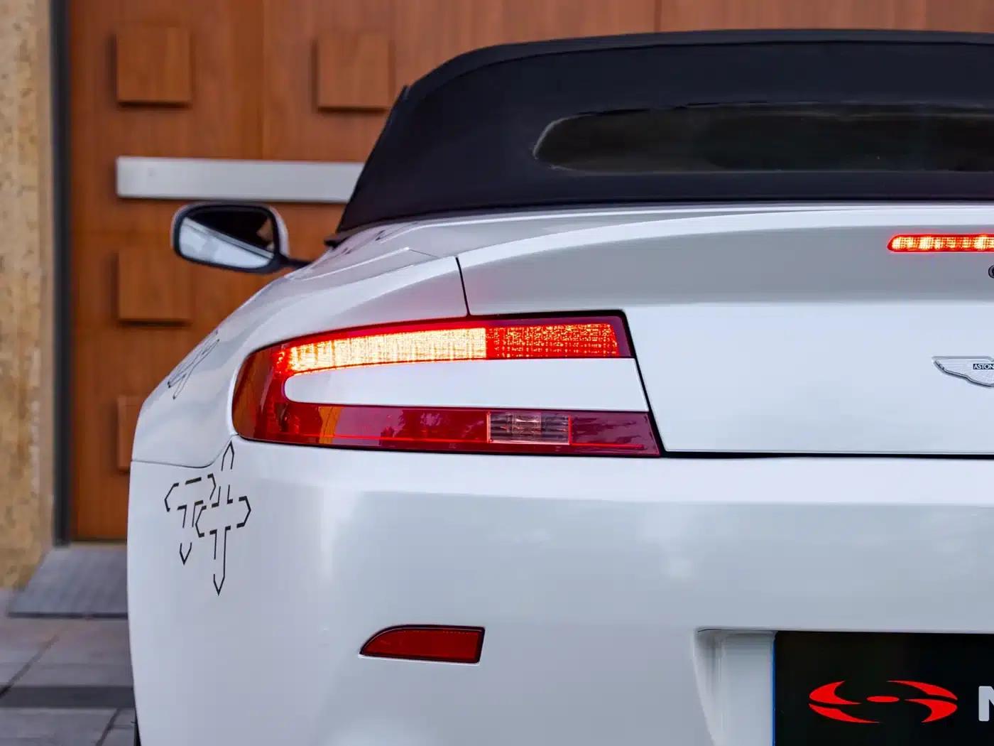 V8 Vantage 2008 4.7 Sportshift Roadster — миниатюра 10