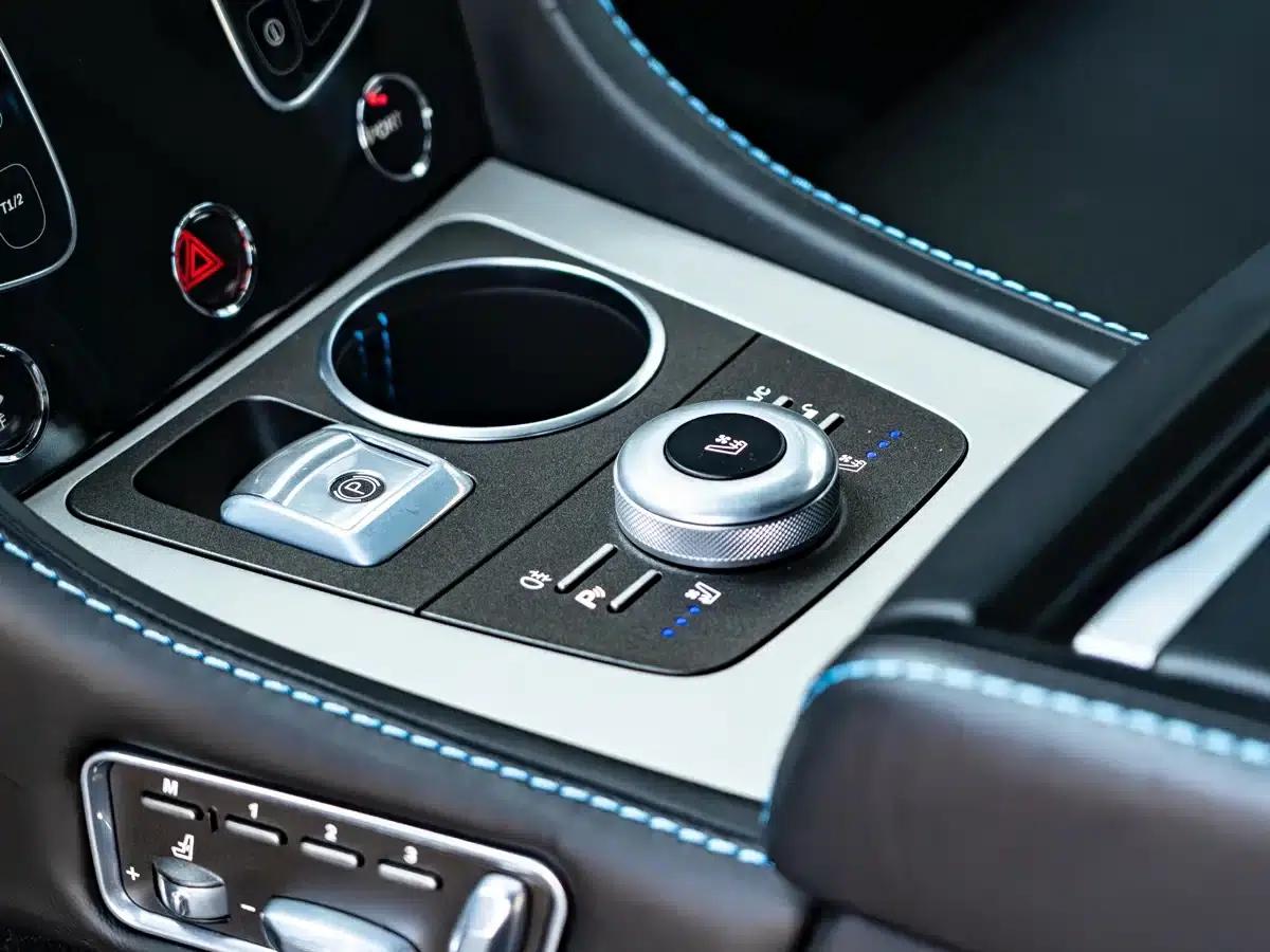 2016 Rapide 6.0L S — миниатюра 15