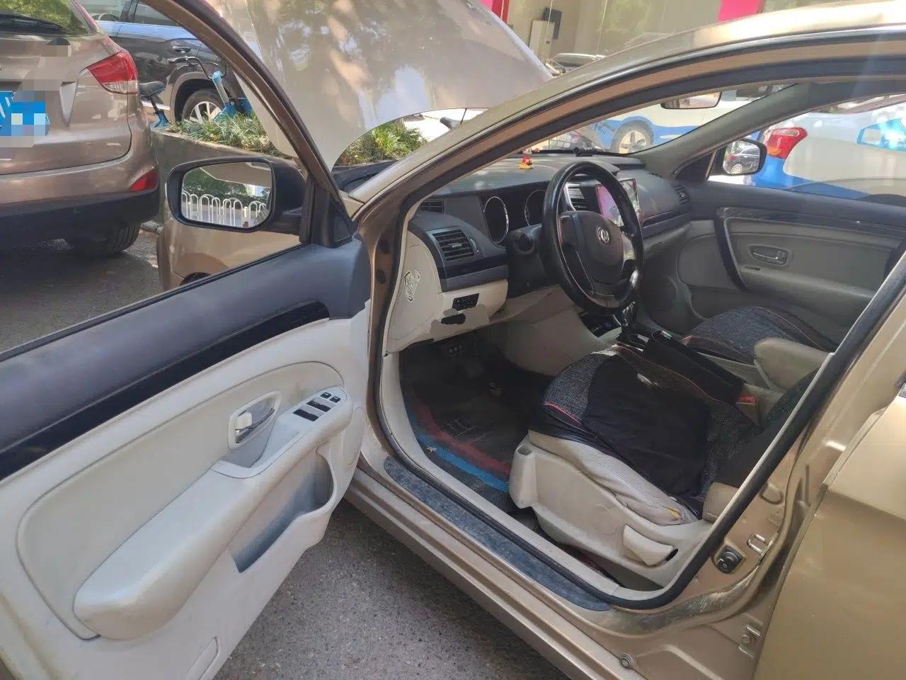 Dongfeng Aeolus A60 2016 1.6L Automatic Luxury Model — миниатюра 17