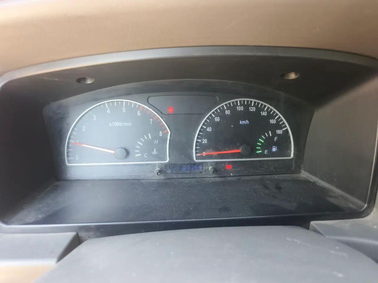 Dongfeng Shuaike 2011 1.6L Manual Comfort 7-Seater — миниатюра 12